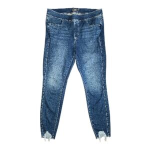 Torrid Jeans Womens Plus Size 1XT 1X Tall Blue‎ Denim Super Soft Lean Jean Comfy